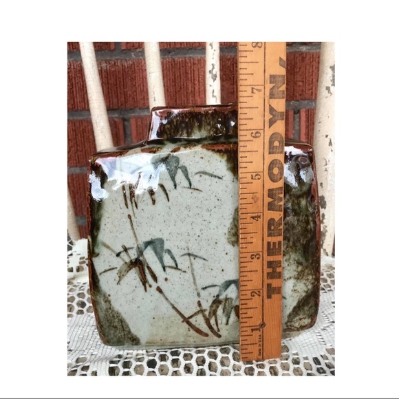 Vase - Picture 6 of 8